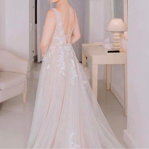 A line tulle wedding dress